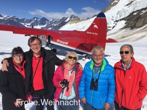 Landung auf einem Gletscher nahe dem Berg Denali